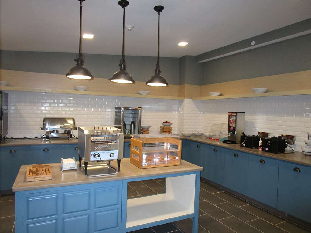 Comfort Inn & Suites Liverpool - Syracuse North المطعم الصورة